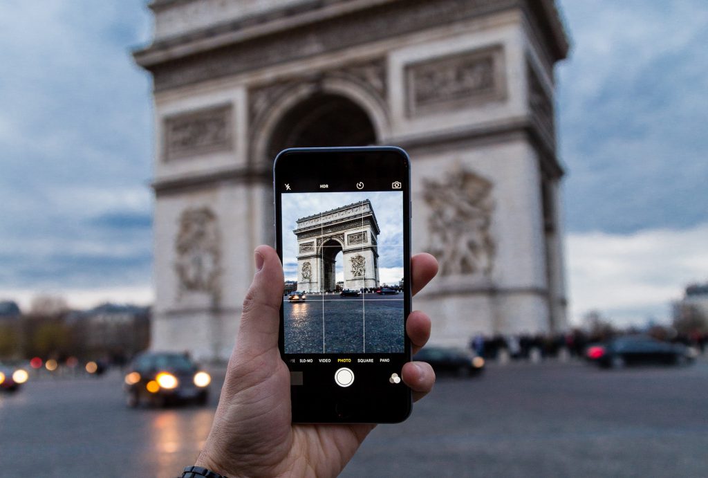 iPhone Travel Picture of Arc de Triomphe
